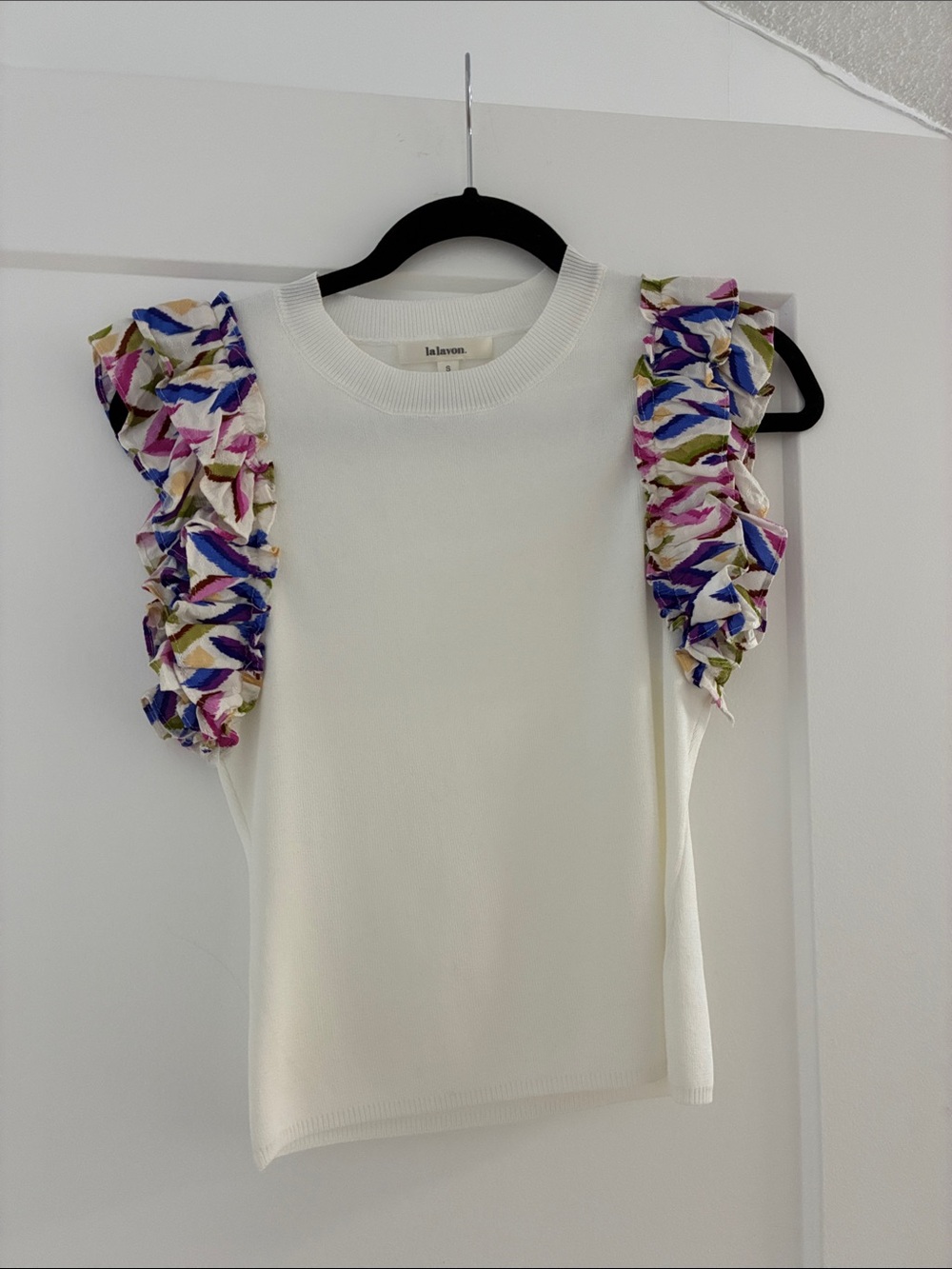 LALAVON RUFFLE SLEEVE TOP - Picture 2 of 4